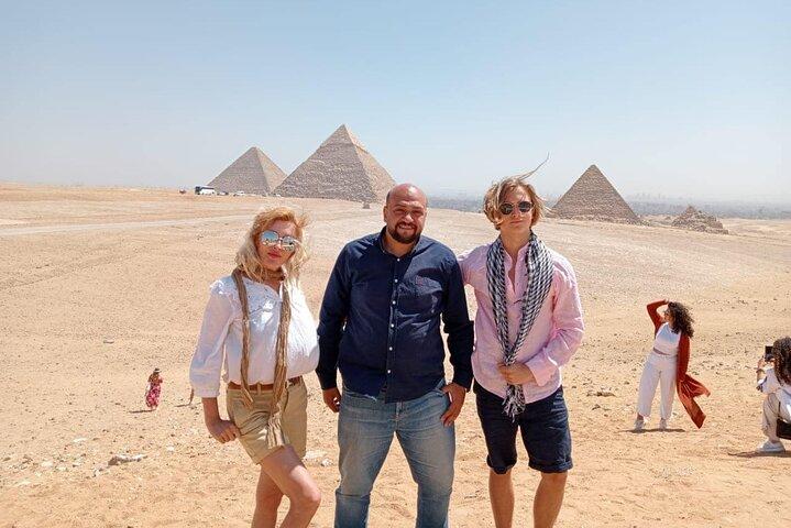 Private Tour Giza Pyramids ,Egyptian Museum and Local Market