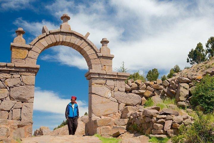 Lake Titicaca Puno Tour 2 Days 1 Night