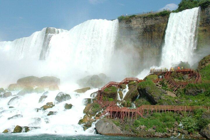 4 Hours Private Tour in Niagara Falls USA