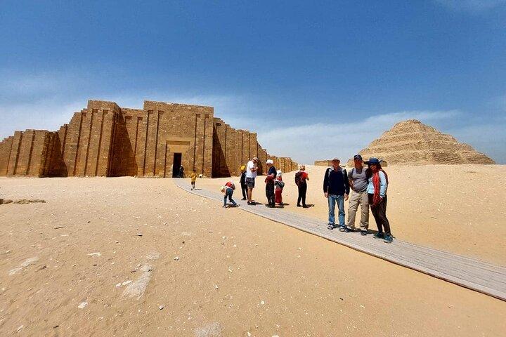 8-hours Giza pyramids,Sphinx ,Sakkara step pyramid and Memphis old city