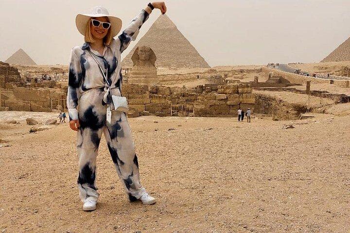 Half Day Tour Giza Pyramids &Great Sphinx with Private Tour Guide