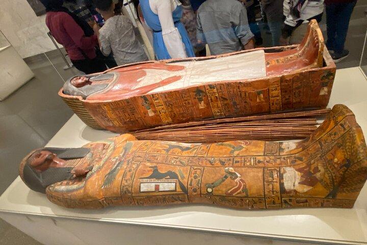 Full-Day Private Tour to Giza Pyramids and Cairo Museums