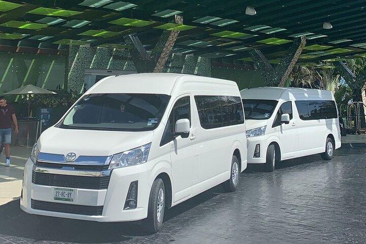 Cancun Airport to Playa del Carmen Roundtrip Private Transfer