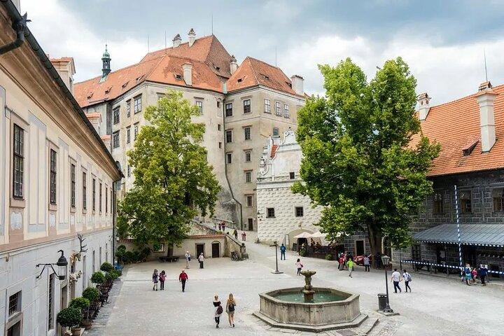 Transfer Prague to Cesky Krumlov with a Guided tour at the Budweiser brewery