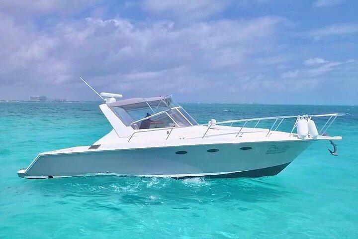 Private Yacht Cancun 42ft up to 8 people