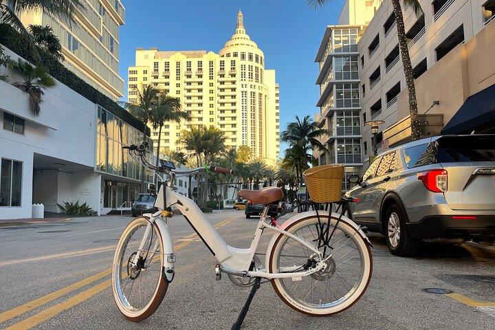 Electric Bike Tour in South Beach