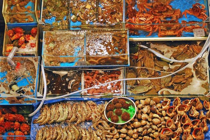 Seoul: The Biggest Sea-food Noryangjin Market Tour