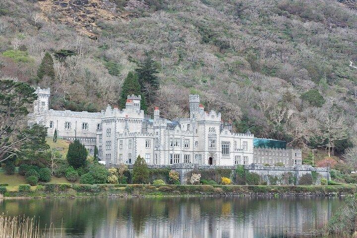 Private Connemara, & Kylemore Abbey Scenic Day Tour from Galway