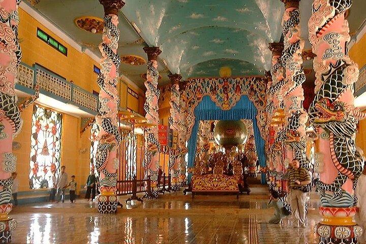 Private Tour: Cu Chi Tunnels and Cao Dai Temple
