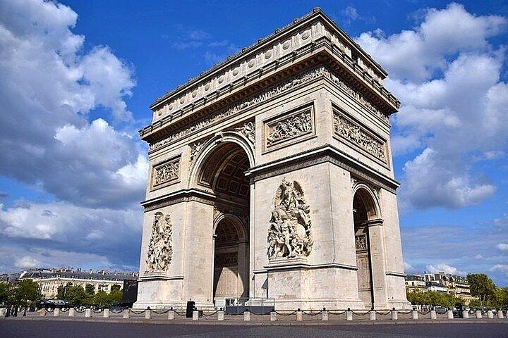 Half Day Paris Tour with Hotel pickup and drop