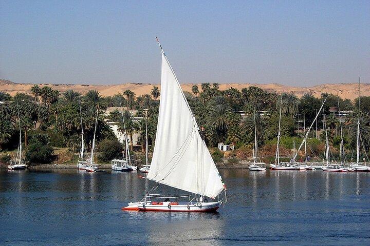 Tour to Pyramids, Sphinx, Ancient Islamic Cairo Including Felucca Sailing Boat