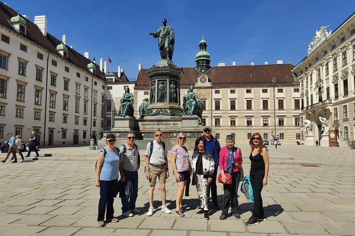 Vienna Highlight Tour - yue walk