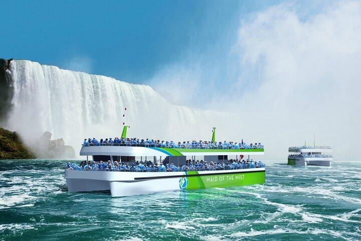 All-inclusive Niagara Evening Light Show & Boat Ride Tour