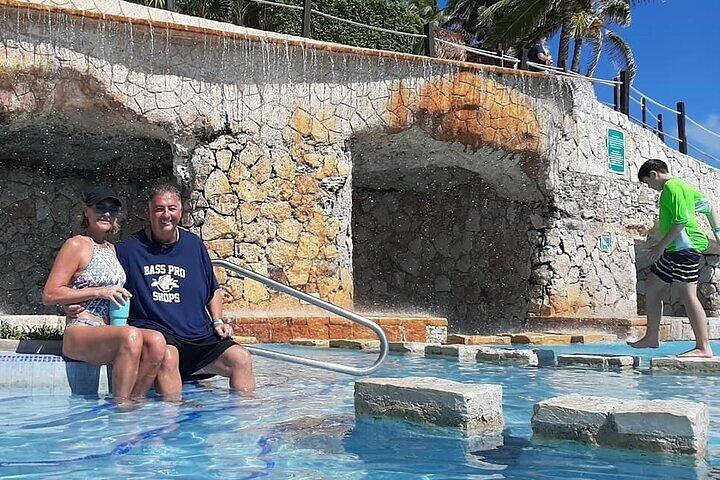 Garrafon Reef Park VIP Area & Snorkeling & Kayaking & Buffet