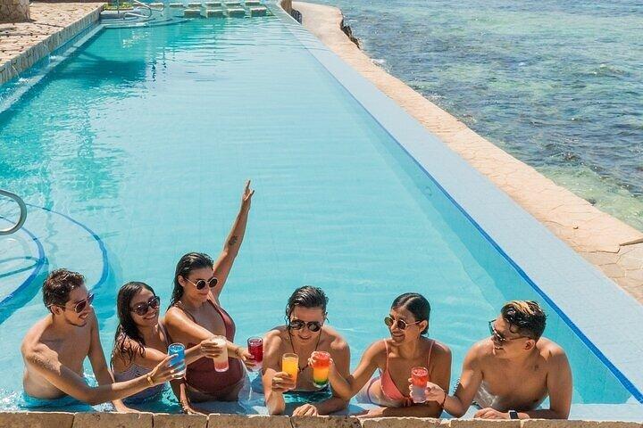 Garrafon Reef Park VIP Area & Snorkeling & Kayaking & Buffet