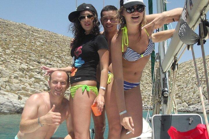 Catamaran cruise in Mykonos with Meal, Drinks & Transport