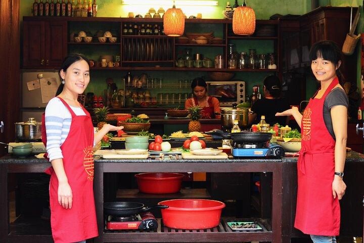 Cooking class with market visit