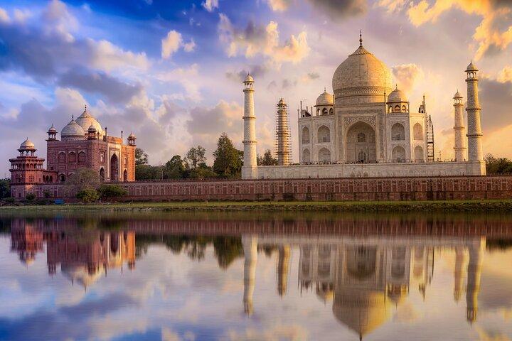 From Goa: Private Taj Mahal Tour By Flight (Ending in Delhi)
