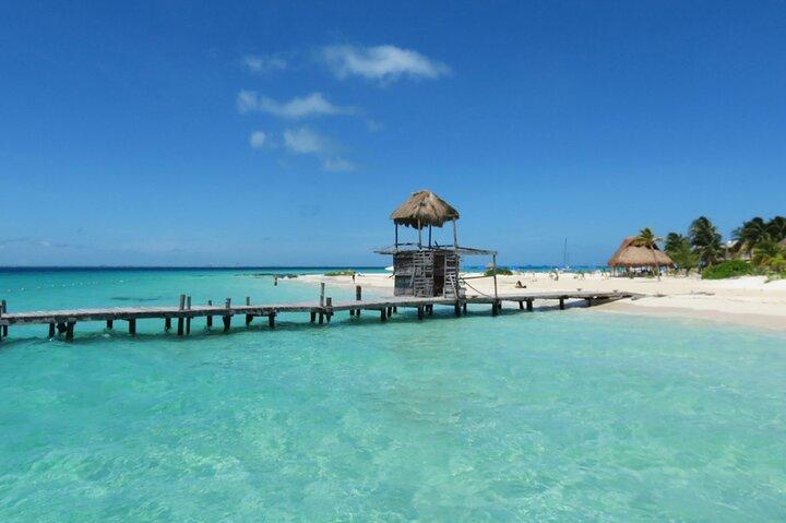 Sailing and snorkeling on a luxury catamaran to Isla Mujeres