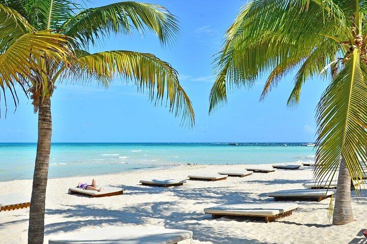 Sailing and snorkeling on a luxury catamaran to Isla Mujeres