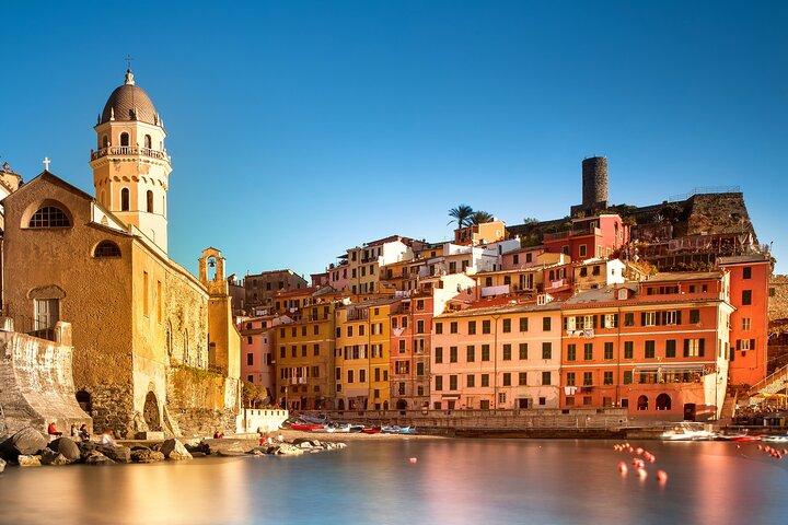 2-Hour Boat Tour at sunset in the Cinque Terre with Pesto tasting and focaccia