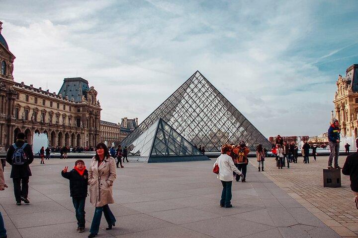 Private Van Tour in Paris 8-Hours