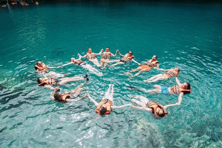 Coron Island Hopping Tour: via Private Yacht