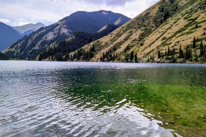 4-Day Altyn Emel Park + Kolsai & Kaindy Lakes + Charyn Canyon jeep-tour