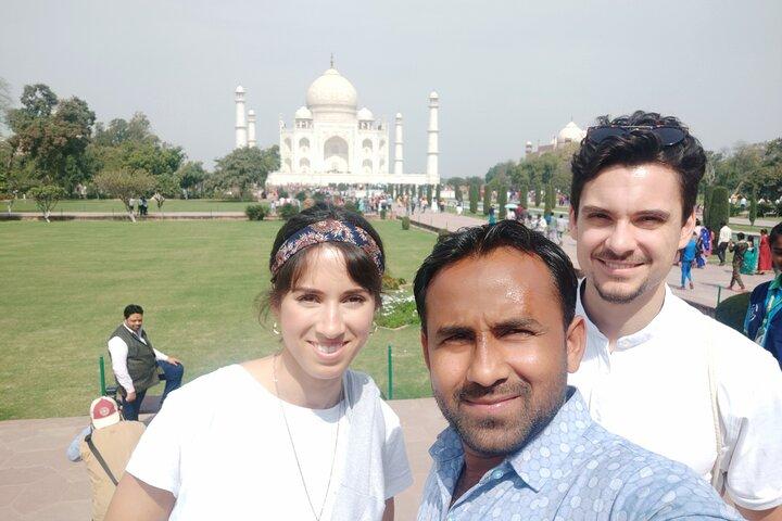 Skip The Line Taj Mahal, Agra Fort & Mehtab Garden Tour