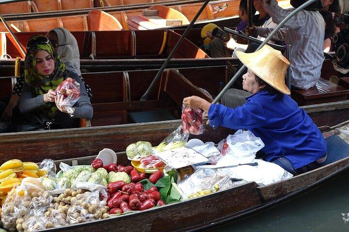 Private Full Day Floating Market and Kanchanburi Tour from Bangkok