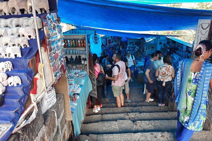 Elephanta Caves and Mumbai City Half-Day Tour including Guide
