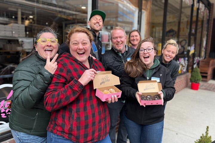 Portland Walking Food Tour – Warm Donuts, History & Hidden Gems