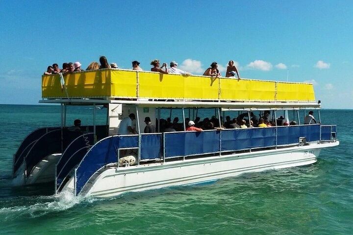 Tour in the Contoy Island Reserve Plus Visit to Isla Mujeres