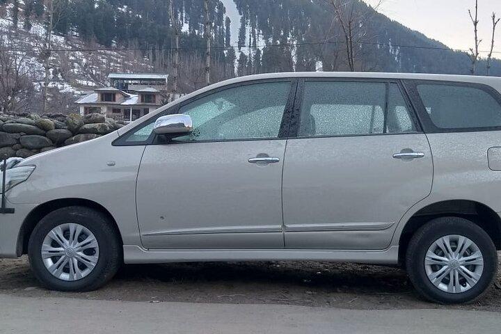 Innova To and Fro Pvt. Airport Transfer from Srinagar / Dal Lake