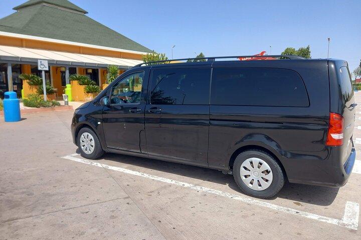 Marrakech: Private Transfer to or from Marrakech Menara Airport
