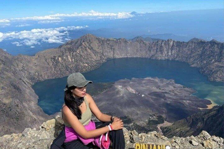 Explore Mount Rinjani To Summit, Lake & Hot Spring (3D 2N)