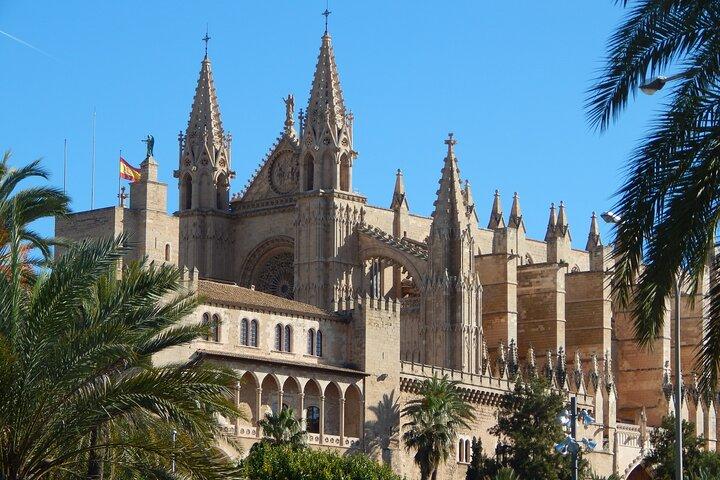 Palma Old Town & The Cathedral of Mallorca with Mallorcan pastry