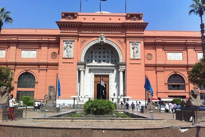 Cairo Layover Tour to old Egyptian Museum and Citadel