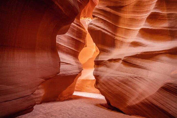 Upper or Lower Antelope Canyon & Horseshoe Bend Tour from Page