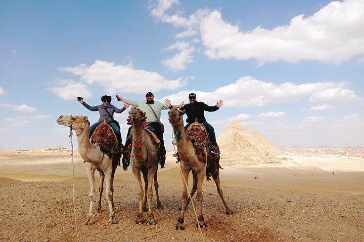 Private Full Day Tour Giza Pyramids,Great Sphinx &Saqqara Complex