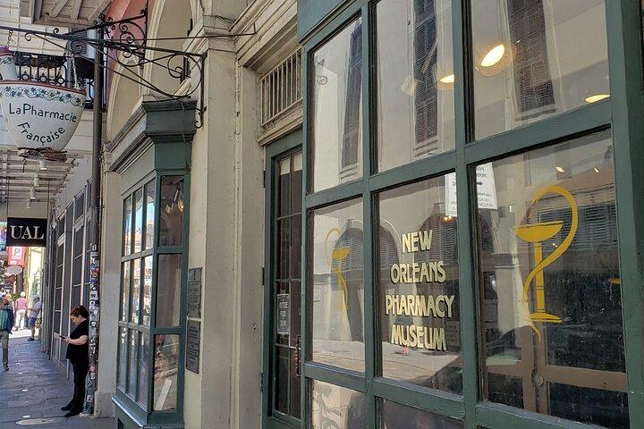 Small Group Local's Guide to the French Quarter Tour