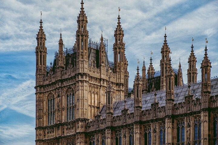 London: Landmarks Walking Tour