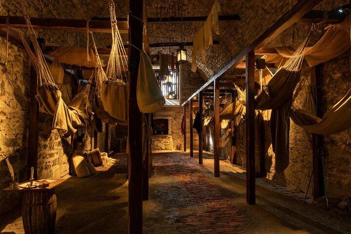 Edinburgh Castle: Guided Walking Tour with Entry Ticket