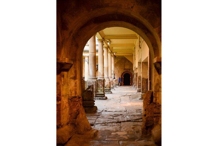 Private Tour to Stonehenge and Bath from London