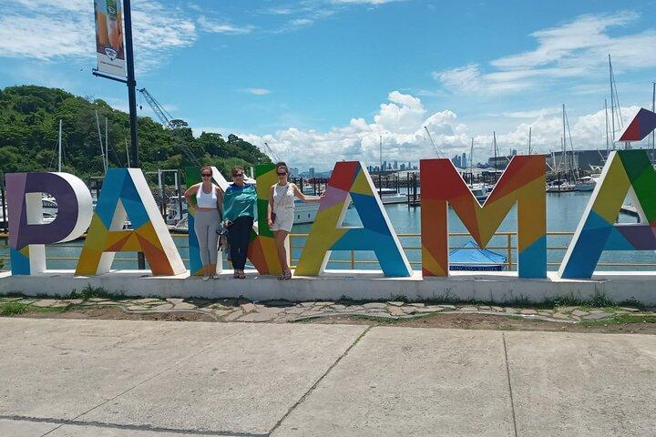 Panama City Tour and Panama Canal (Miraflores Locks)