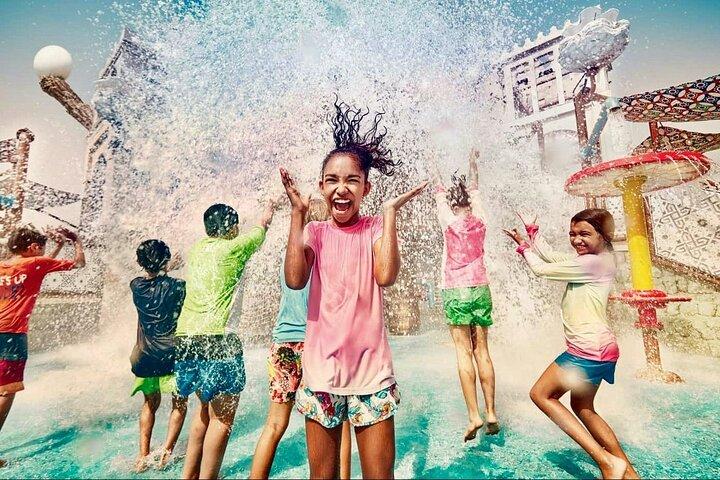 Admission to Yas Water World in Abu Dhabi with Meal