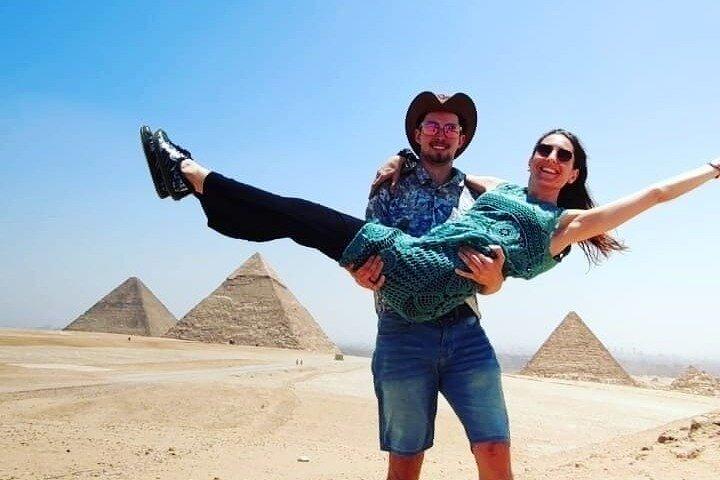 Giza Pyramids, Sphinx, Sakkara & Dahshur Private Day Tour