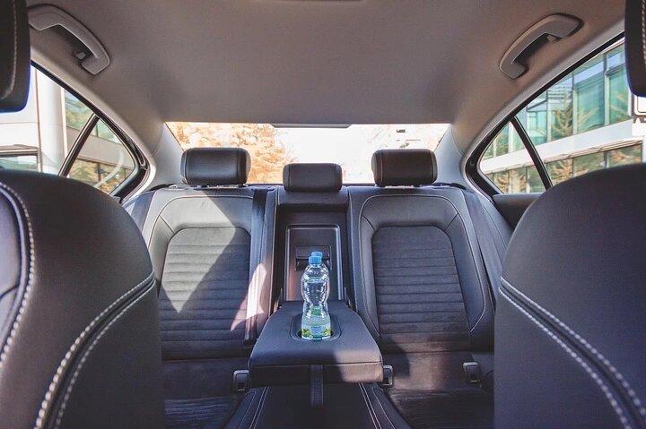 Prague to Vienna - Private Transfer by LIMOUSINE 3+1pax