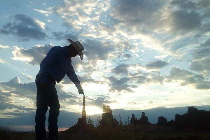 2.5 Hours Monument Valley Historical Sightseeing Tour by Jeep