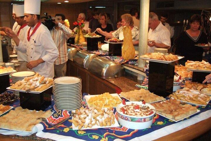 Cairo Evening Dinner Nile Cruise with Private transport
